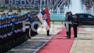 Počela vojna parada